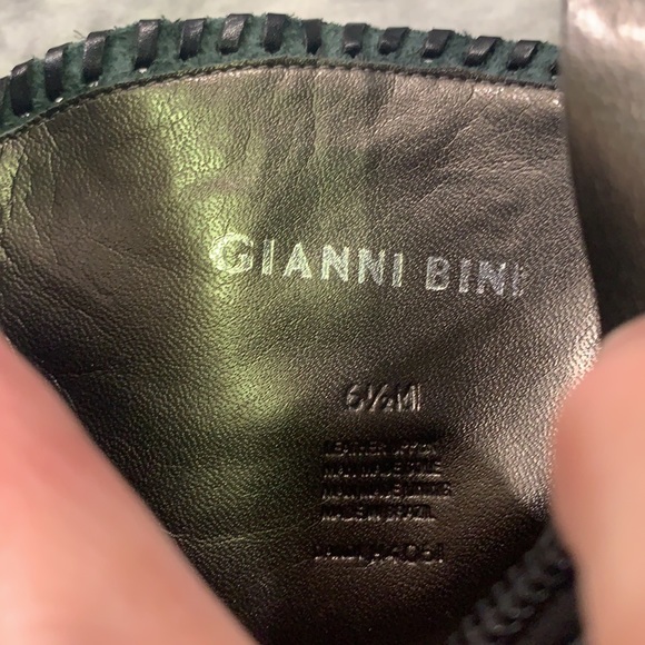 Gianni Bini Black Tooled Leather Booties sz: 6.5 - Picture 8 of 10